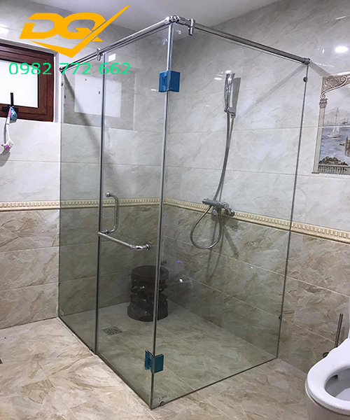Chọn phụ kiện vách tắm kính chính hãng để đảm bảo tính an toàn, độ bền và đẹp mắt cho không gian phòng tắm của bạn. Hãy nhấp vào hình ảnh để khám phá sự đa dạng và chất lượng của phụ kiện vách tắm kính chính hãng nhé!